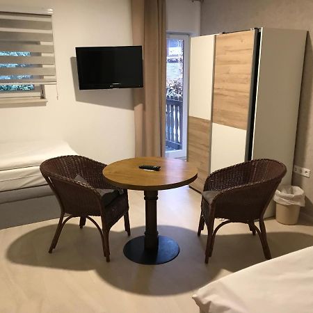 温伯格酒店 克雷姆林根 外观 照片